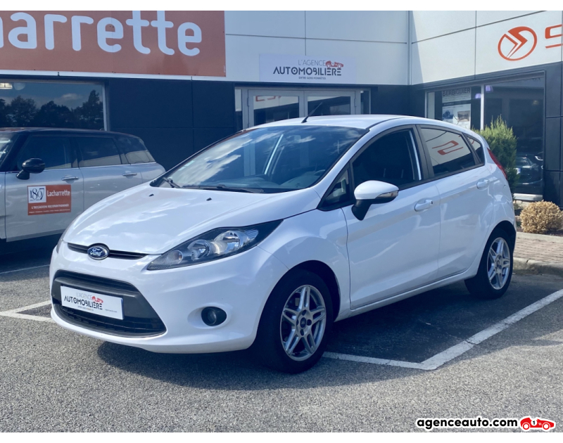 Achat voiture occasion, Auto occasion pas cher | Agence Auto Ford Fiesta Fiesta 1.4 TDCi 70ch FAP Trend 5p Blanc Année 2011 Manuelle Diesel